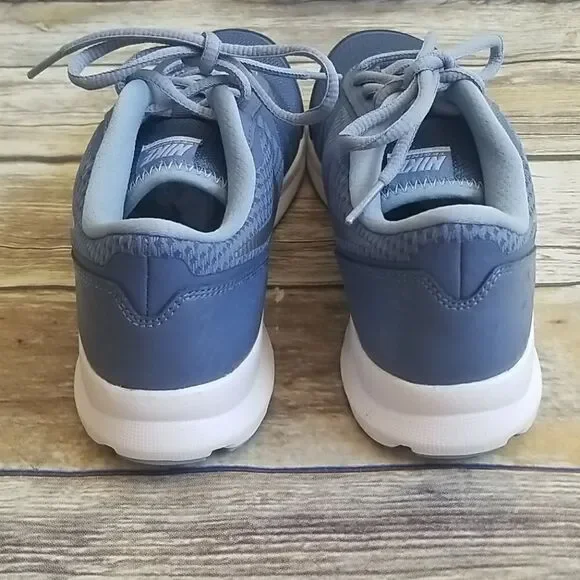 Nike Core Motion Sneakers Size 9.5 - Picture 4 of 8